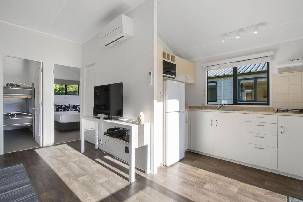 Bowentown Beach Holiday Park Waihi Exterior foto